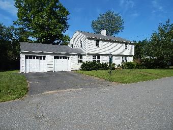 32 Locke Ave, Athol, MA 01331