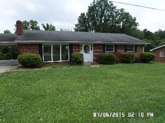 2564 Westfield Rd, Mount Airy, NC 27030