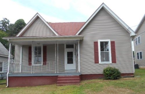 218 Broad St, Danville, VA 24541