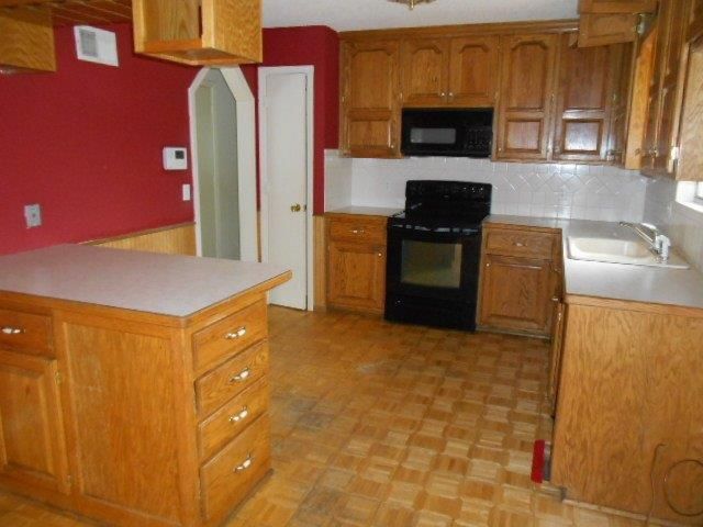 2212 SW Keystone Pl, Blue Springs, MO 64014
