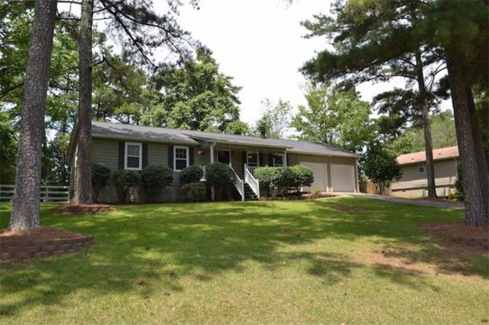 2006 Manassas Drive, Woodstock, GA 30189