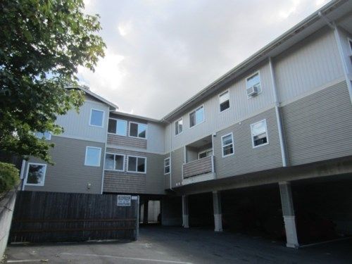 11424 1st Ave S Unit 203, Seattle, WA 98168