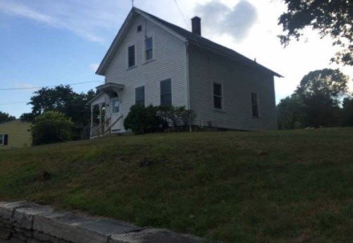 526 Jackson St, Willimantic, CT 06226
