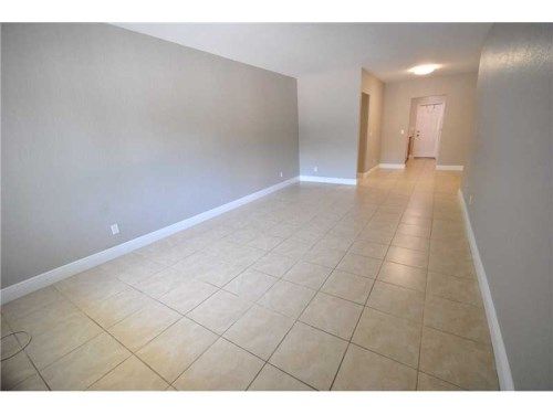 1075 101 ST # 3, Miami Beach, FL 33154