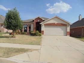 6905 Canyon Rim Drive, Fort Worth, TX 76179