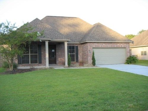 28364 Grand Turk Dr, Denham Springs, LA 70726