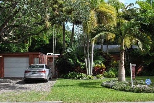 5013 SW 76 ST, Miami, FL 33143
