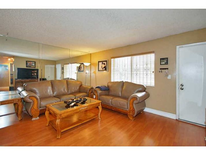 8401 SW 107 AV # 230E, Miami, FL 33173