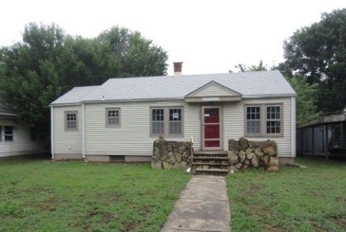 1109 N B St, Arkansas City, KS 67005