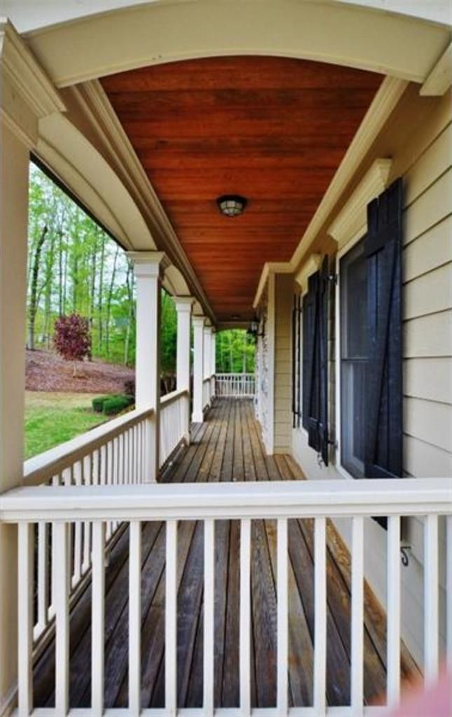 311 Amberleigh Court Se, White, GA 30184