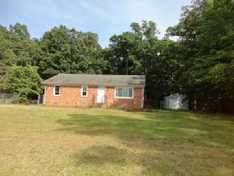 5527 Smith Station, Fredericksburg, VA 22407