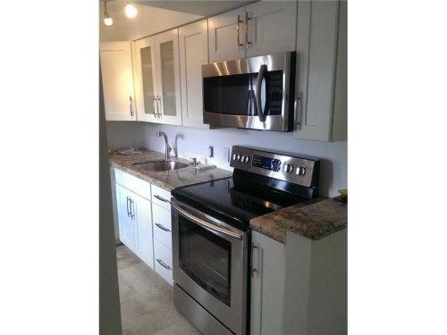 20500 W COUNTRY CLUB DR # 819, Miami, FL 33180