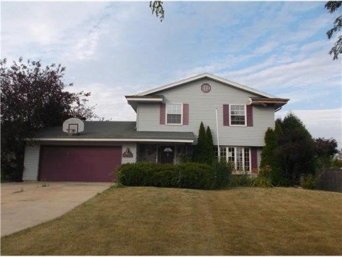 4438 W Sherwood Dr, Franklin, WI 53132