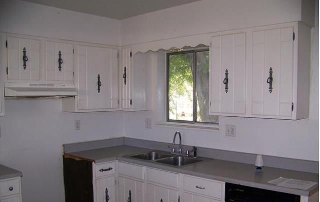 833 S 8th St, Canon City, CO 81212