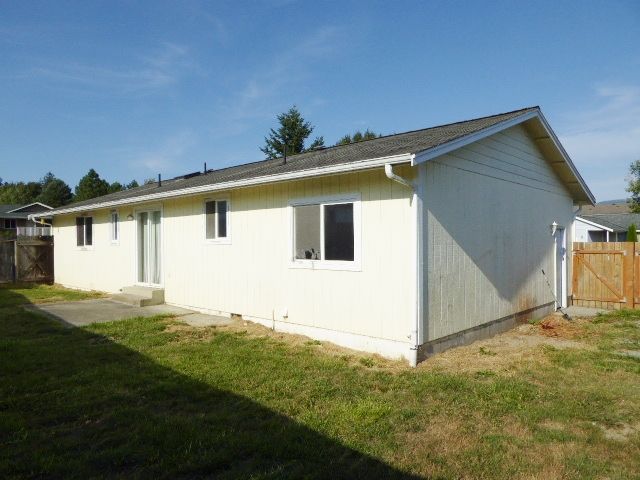 2003 N 35th St, Mount Vernon, WA 98273