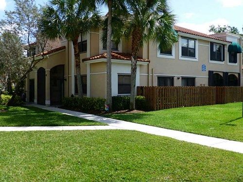 519 RACQUET CLUB RD # 49, Fort Lauderdale, FL 33326