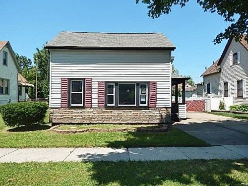 1224 Elm St, Wyandotte, MI 48192