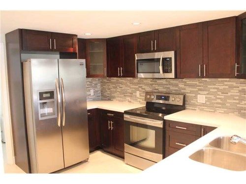 2137 NOVA VILLAGE DR # 101, Fort Lauderdale, FL 33317