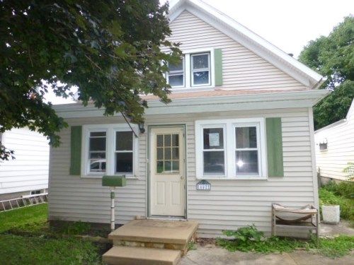 642 7th St, Lincoln, IL 62656