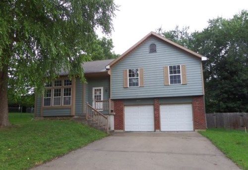 9812 W 51st Terr, Shawnee, KS 66203