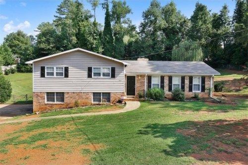 3221 Mary Drive, Marietta, GA 30066