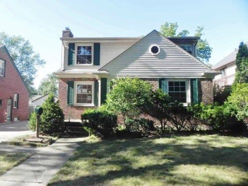 35716 Elm St, Wayne, MI 48184