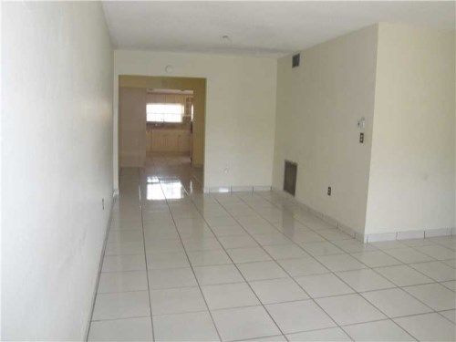 4304 SW 69 AV # ., Miami, FL 33155