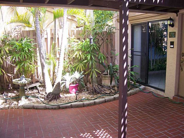 10904 SW 112 AV # -, Miami, FL 33176