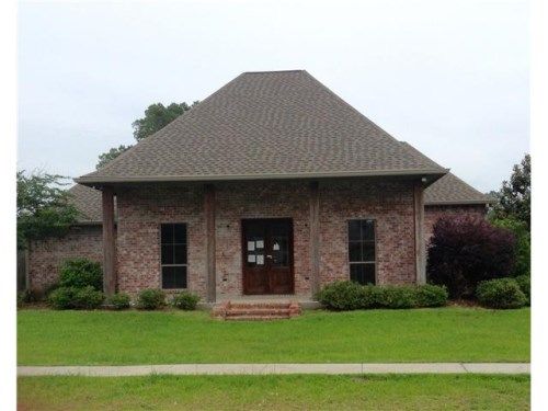 38348 Shelby Dr, Denham Springs, LA 70706