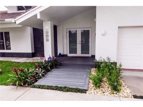 9473 NW 49 DORAL LN, Miami, FL 33178