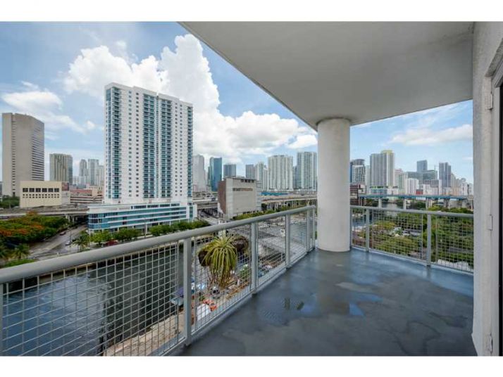 10 SW SOUTH RIVER DR # 1003, Miami, FL 33130