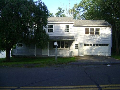 20 Jepson Ln, Meriden, CT 06451