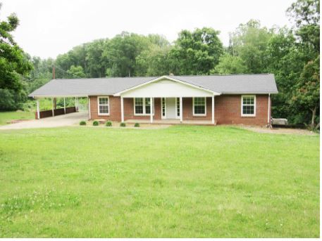 829 Autumn Ln, New Johnsonville, TN 37134