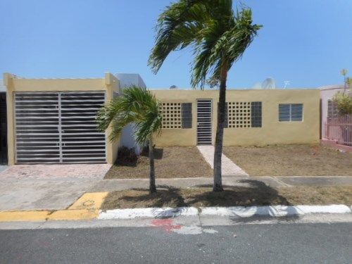 B-4 El Naranjal Dev, Toa Baja, PR 00949