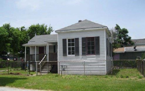 1511 40th St, Galveston, TX 77550