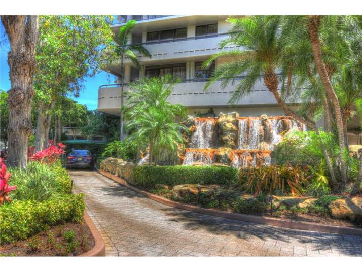 19667 TURNBERRY WY # 26C, Miami, FL 33180