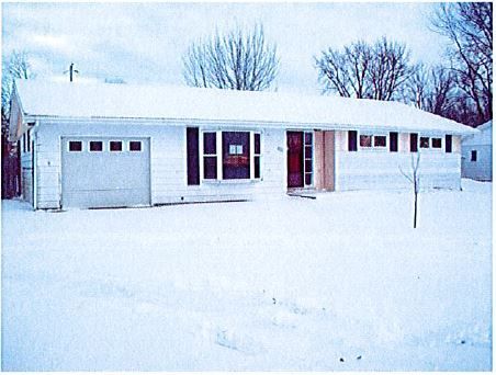 410 N Union St, Yates City, IL 61572