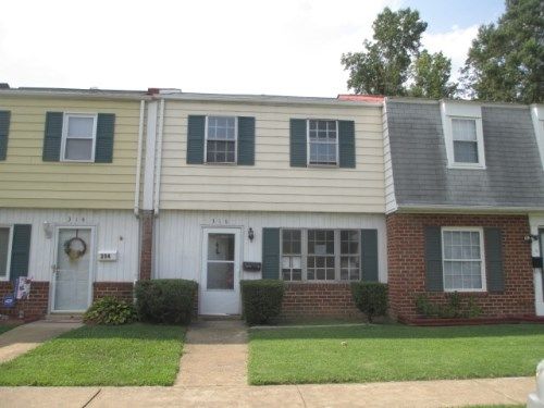 316 Cedarwood Rd, Highland Springs, VA 23075