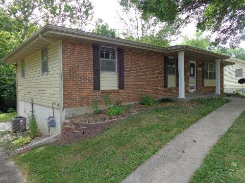 1010 Geneva St, Jefferson City, MO 65109