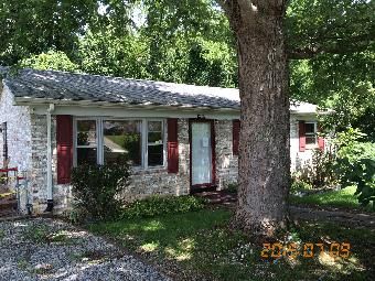 5608 Rolling Hills Dr, Dublin, VA 24084