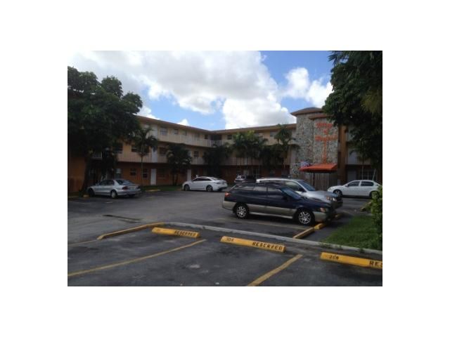 5150 W 12 AV # 311, Hialeah, FL 33012