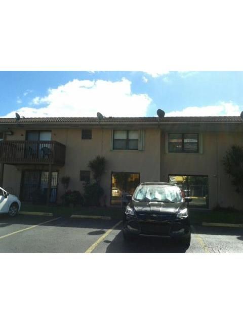 5875 W 20 AV # 212, Hialeah, FL 33012
