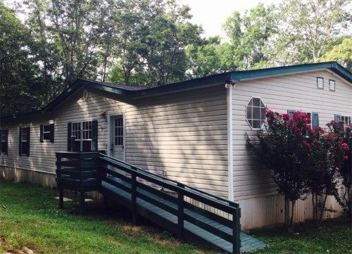 3246 Paradise Valley Road, Cleveland, GA 30528