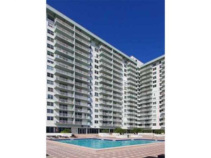 5701 COLLINS AV # 605, Miami Beach, FL 33140