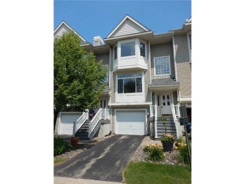 8812 Brunswick Path, Inver Grove Heights, MN 55076