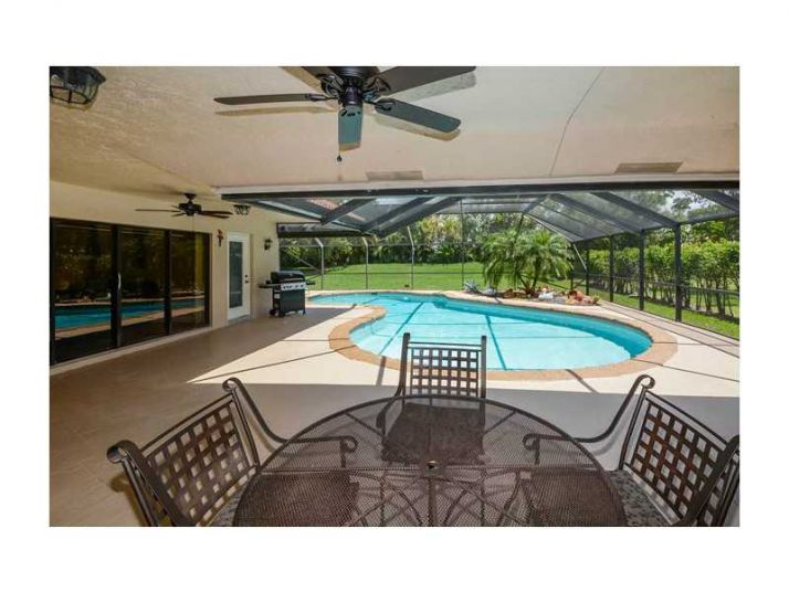 1023 CREEKFORD DR, Fort Lauderdale, FL 33326