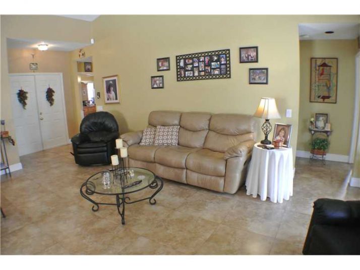 395 CARRINGTON DR, Fort Lauderdale, FL 33326