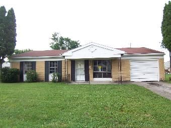 318 Weinland Dr, New Carlisle, OH 45344
