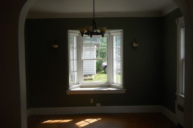 206 N Mountain Ave, Mount Hope, WV 25880