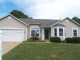 2729 Whitecreek Ln, Imperial, MO 63052